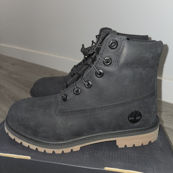 SOLD NEW BLACK TIMBERLAND 39.5 EU - Picture 8 of 13